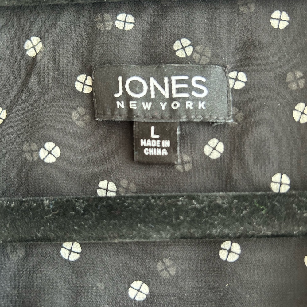 Jones New York Black Relaxed Blouse with 3/4 Sleeves - Picture 5 of 8
